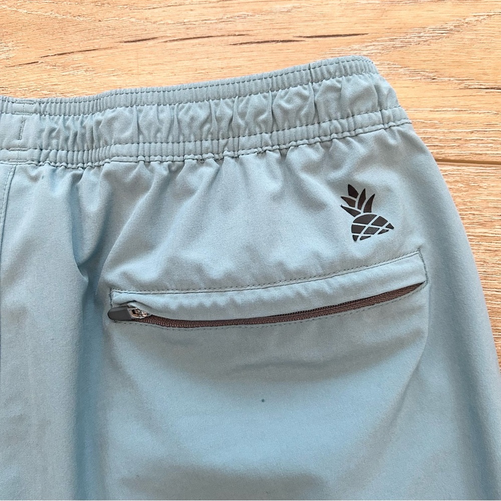 Chubbies 7” Swim Trunks Shorts Hybrid Performance Men Sz Medium Green Aztec - Picture 7 of 9